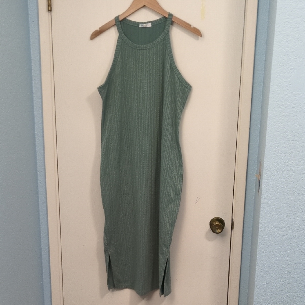 Green Sleeveless Textured Maternity Dress